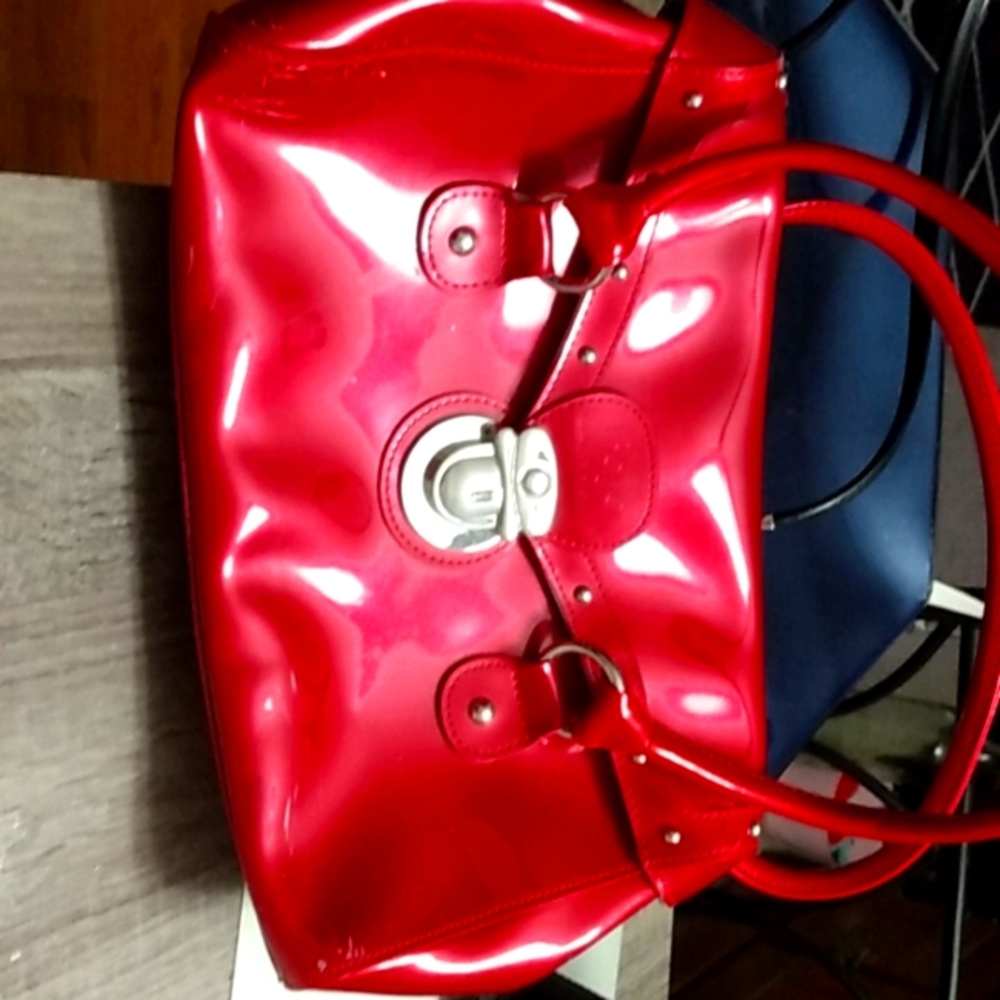Red Beijo shoulder bag